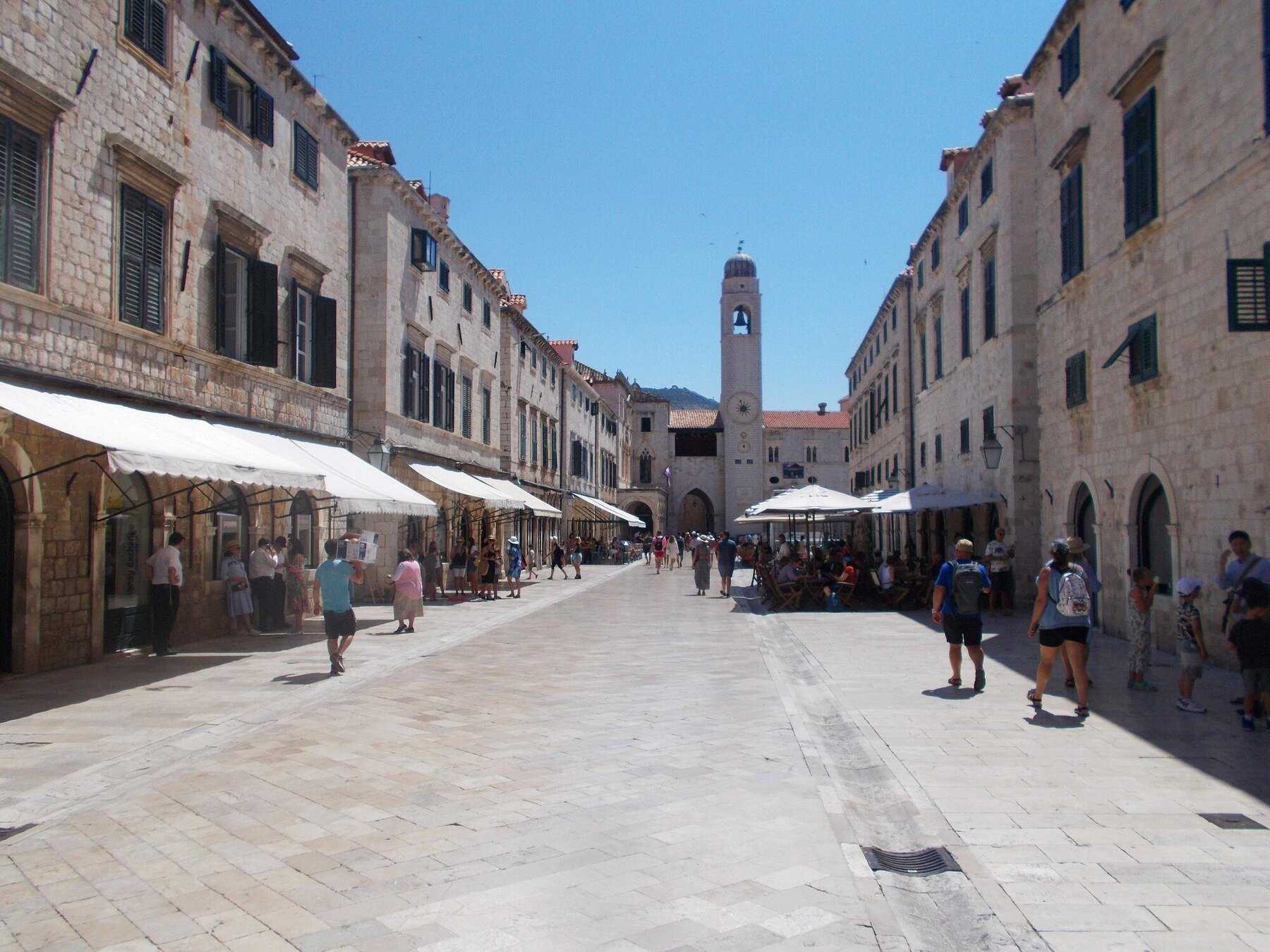 Le Stradun, rue principale de la vieille ville de Dubrovnik
